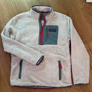 Vineyard Vines Cream and Green Fleece Jacket with Red Accents.